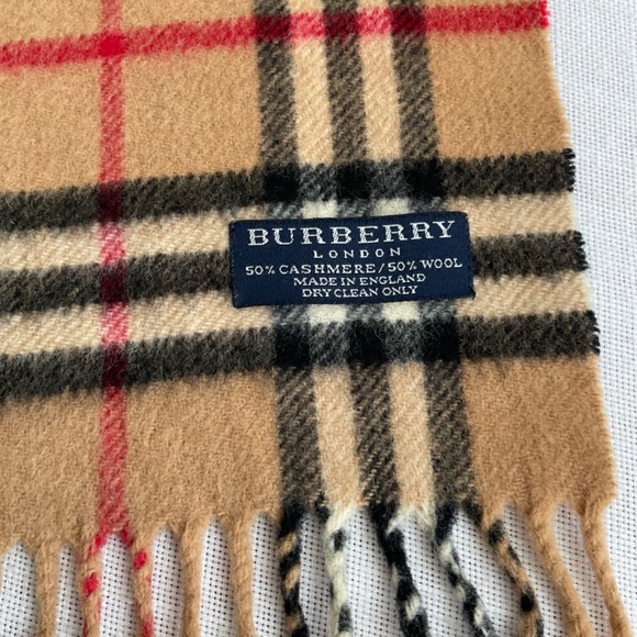 •Burberry London Classic Nova Check Plaid Wool Cashmere Fringed Scarf 56”x12” - Picture 4 of 7